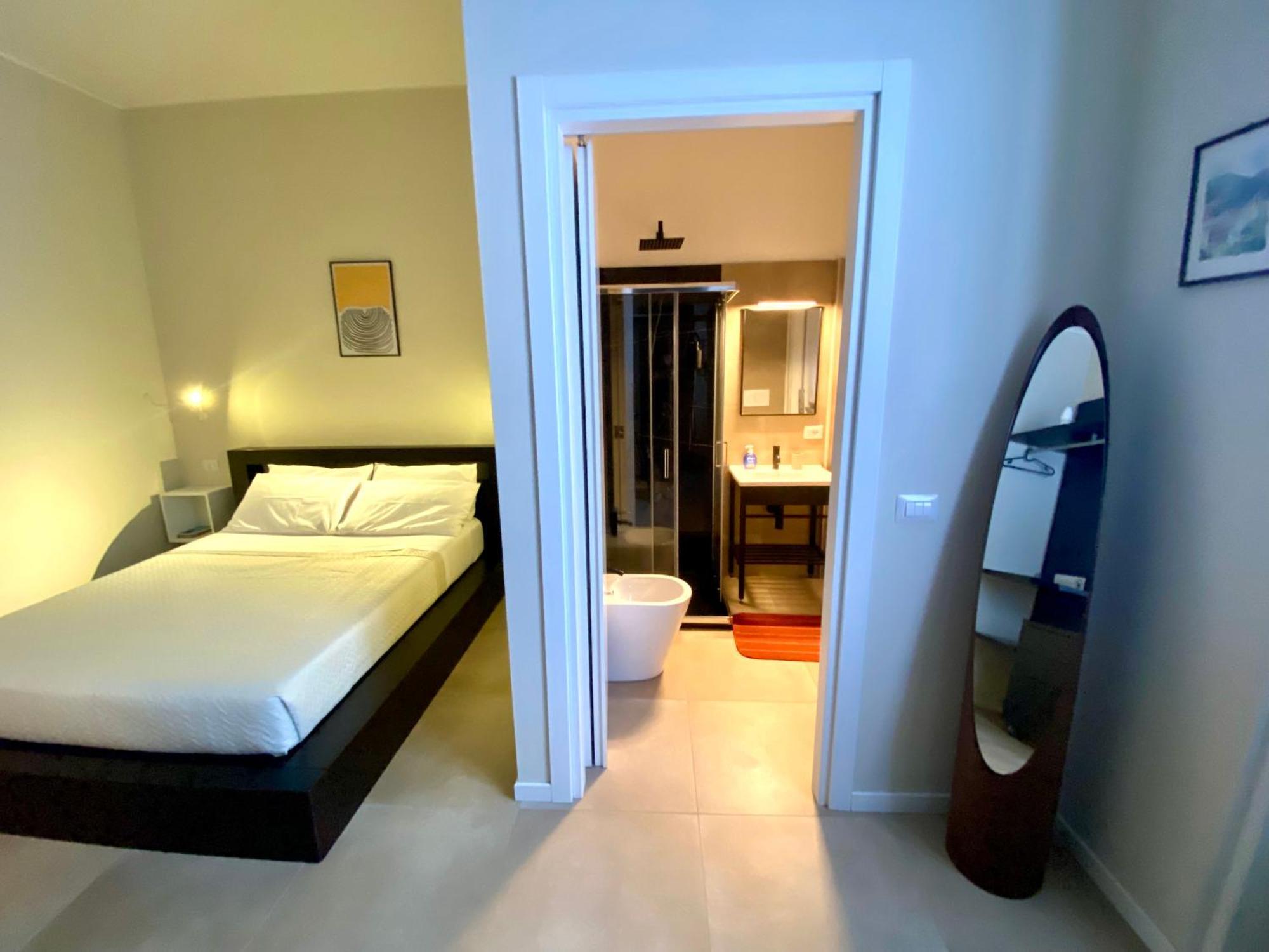 Como City Apartment Giulio Cesare Buitenkant foto
